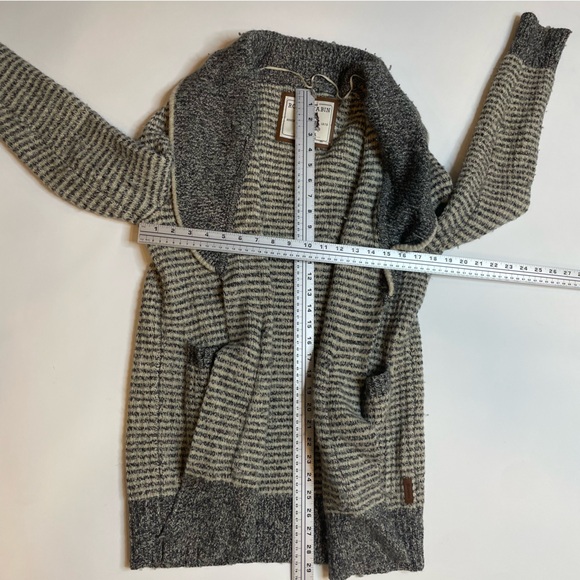 Roots Gray and Cream Striped Cardigan - Picture 10 of 10